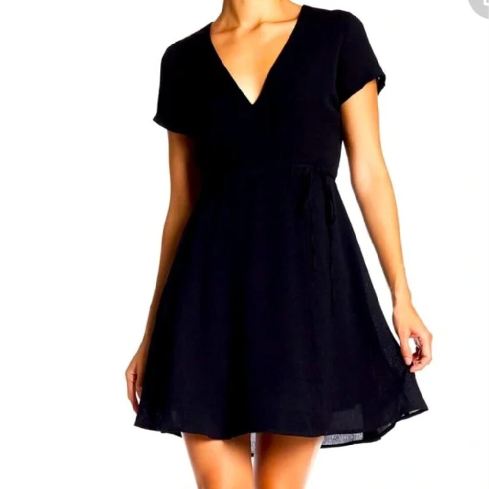 ✨🖤 Nordstrom Lush Black V-Neck Wrap Dress – Size XL ✨🖤